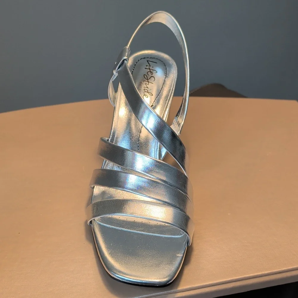 LifeStride Silver Strappy  Slingback Block Heels New 9.5